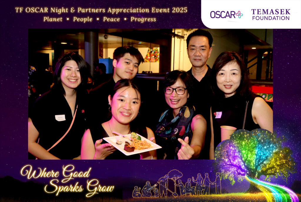 Selfie Roamer Photo Booth in Singapore by Printaparty