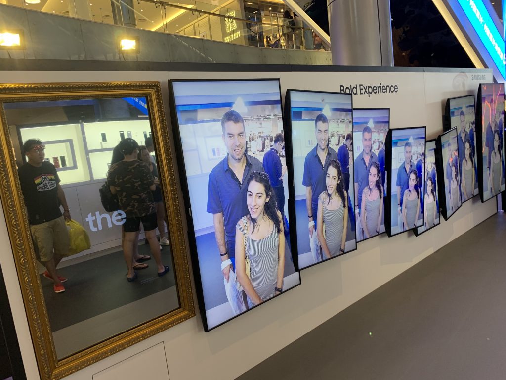 Samsung galaxy magix mirror photo booth