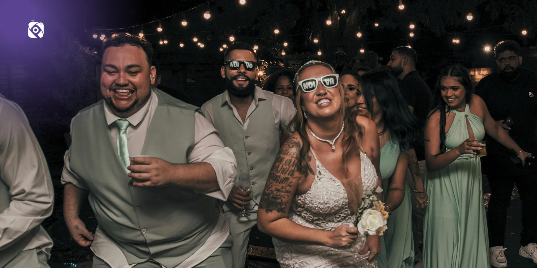 how to entertain wedding guests